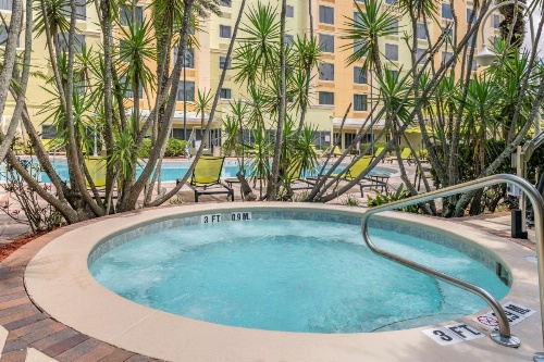 Comfort Suites Maingate East At Old Town image 10