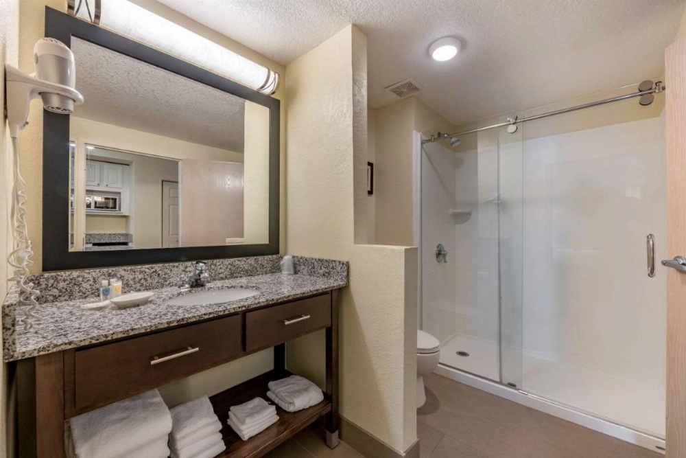 Room image 5